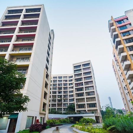 Capital O 10212 Hotel West Willows Xanadu Calcutta Buitenkant foto