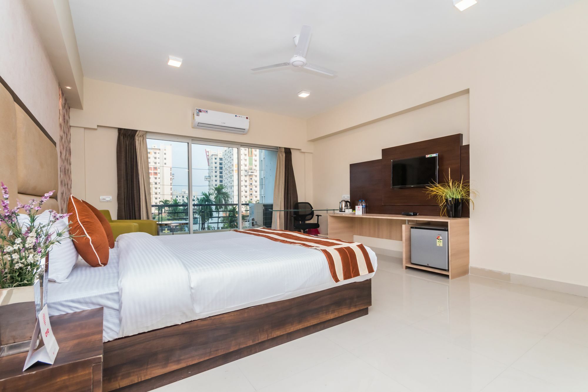Capital O 10212 Hotel West Willows Xanadu Calcutta Buitenkant foto