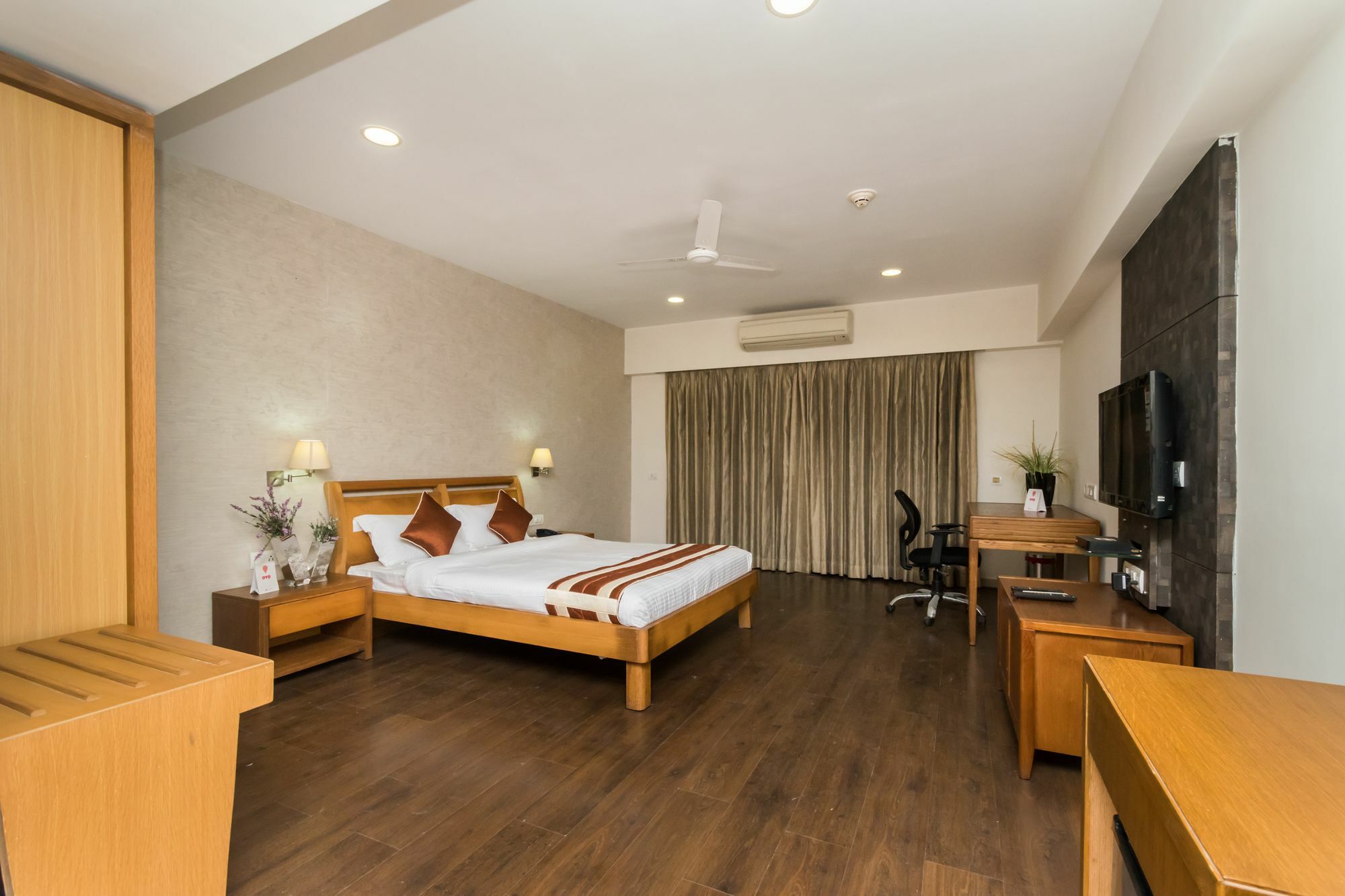 Capital O 10212 Hotel West Willows Xanadu Calcutta Buitenkant foto