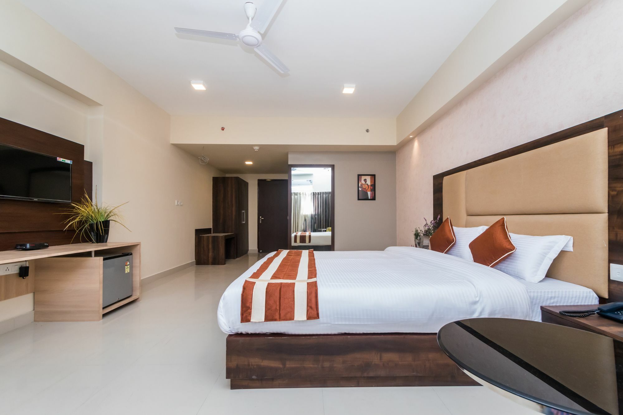 Capital O 10212 Hotel West Willows Xanadu Calcutta Buitenkant foto